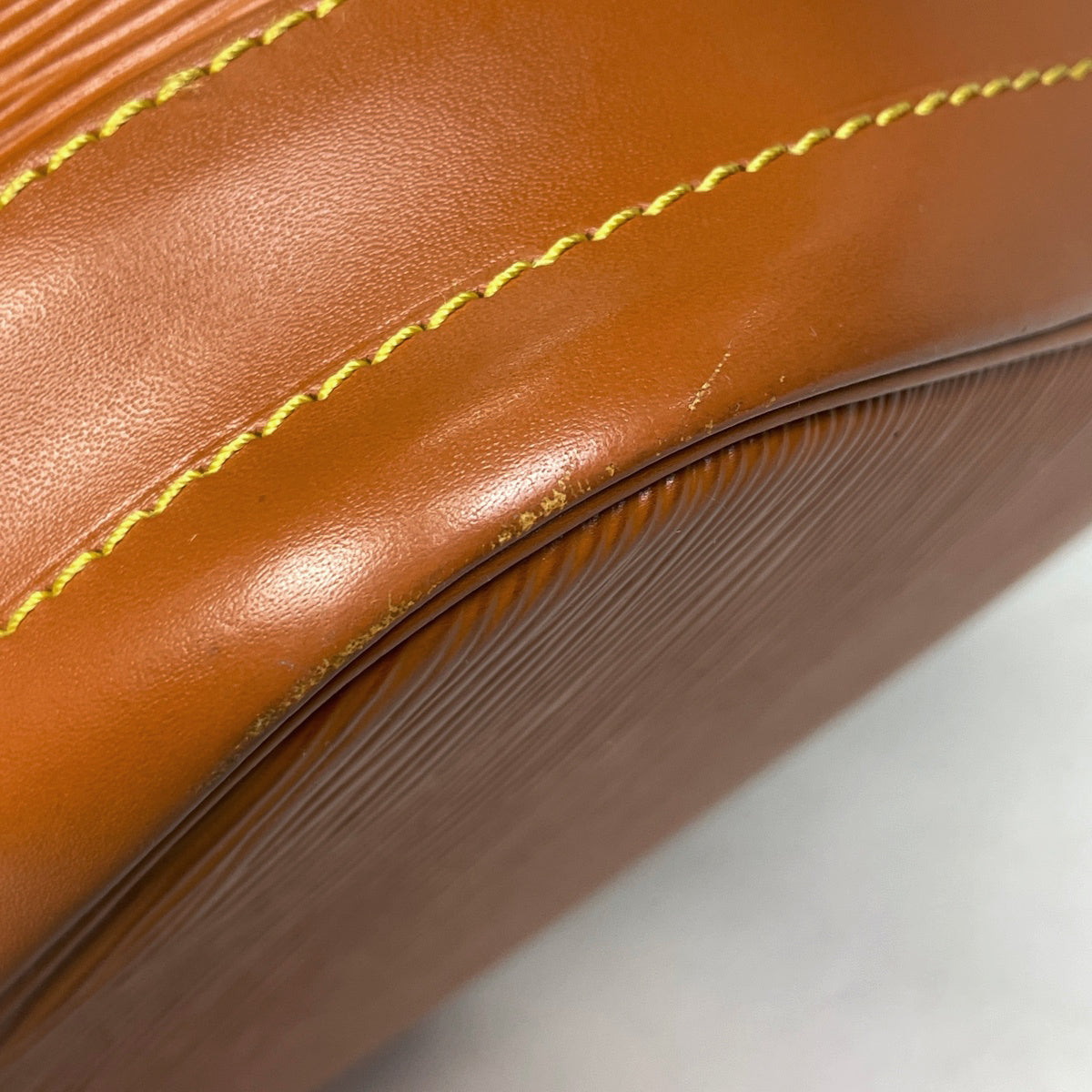 ルイ・ヴィトン ノエ 巾着型 ショルダーバッグ エピ ジパングゴールド