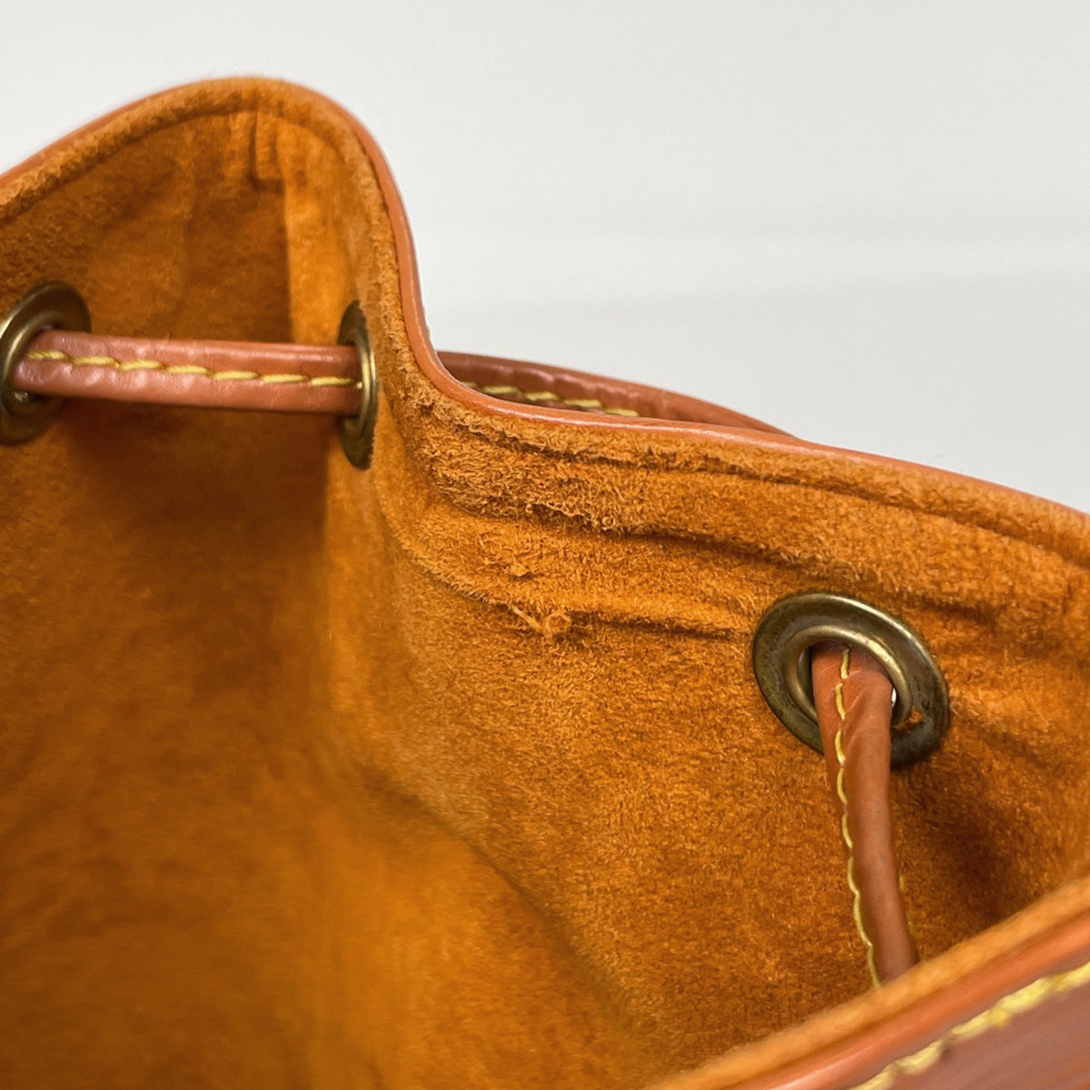 ルイ・ヴィトン ノエ 巾着型 ショルダーバッグ エピ ジパングゴールド