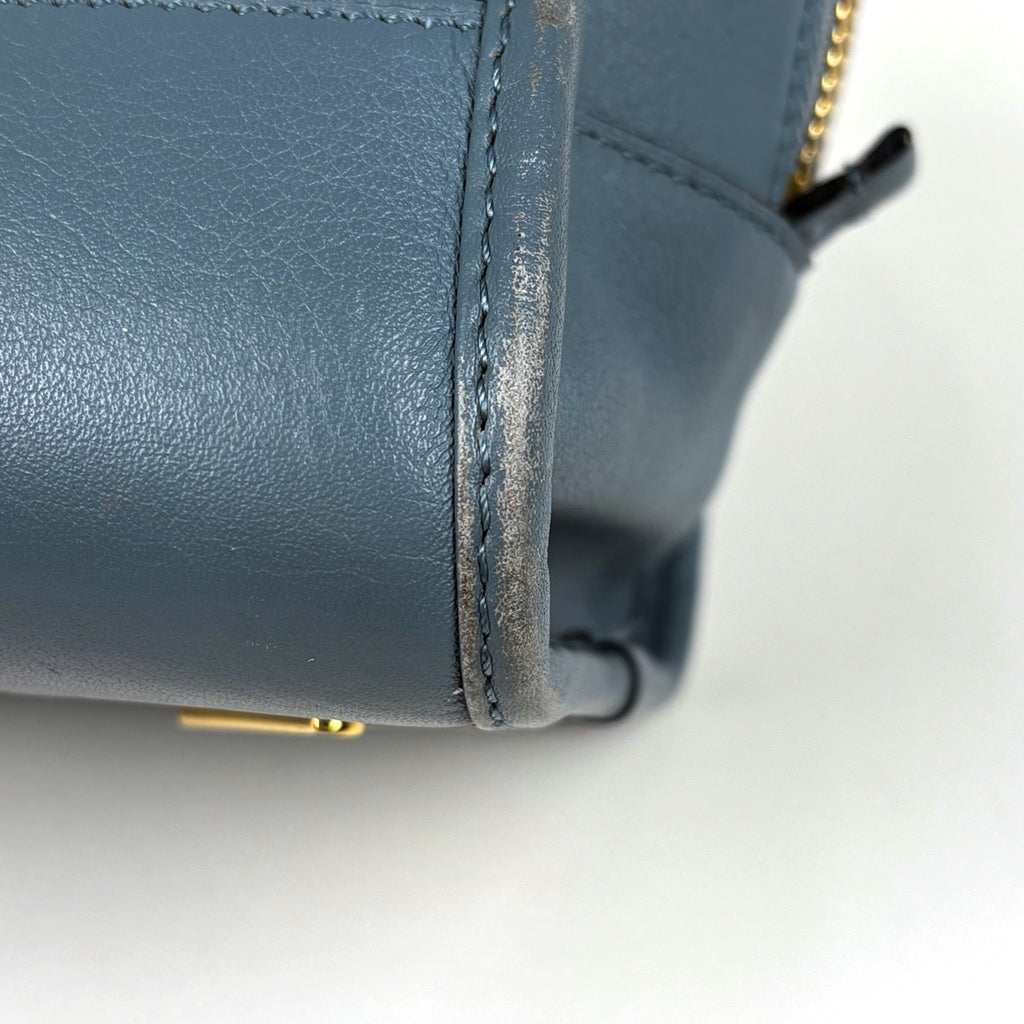 ロエベ アマソナ28 アナグラム ハンドバッグ レザー ライトブルー レディース 中古 brbag