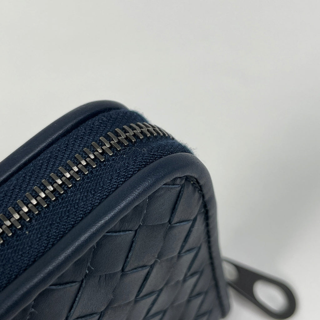 ボッテガヴェネタ イントレチャート 長財布 ラウンドファスナー ラウンドジップ 長財布 レザー ネイビー レディース 【中古】brbag