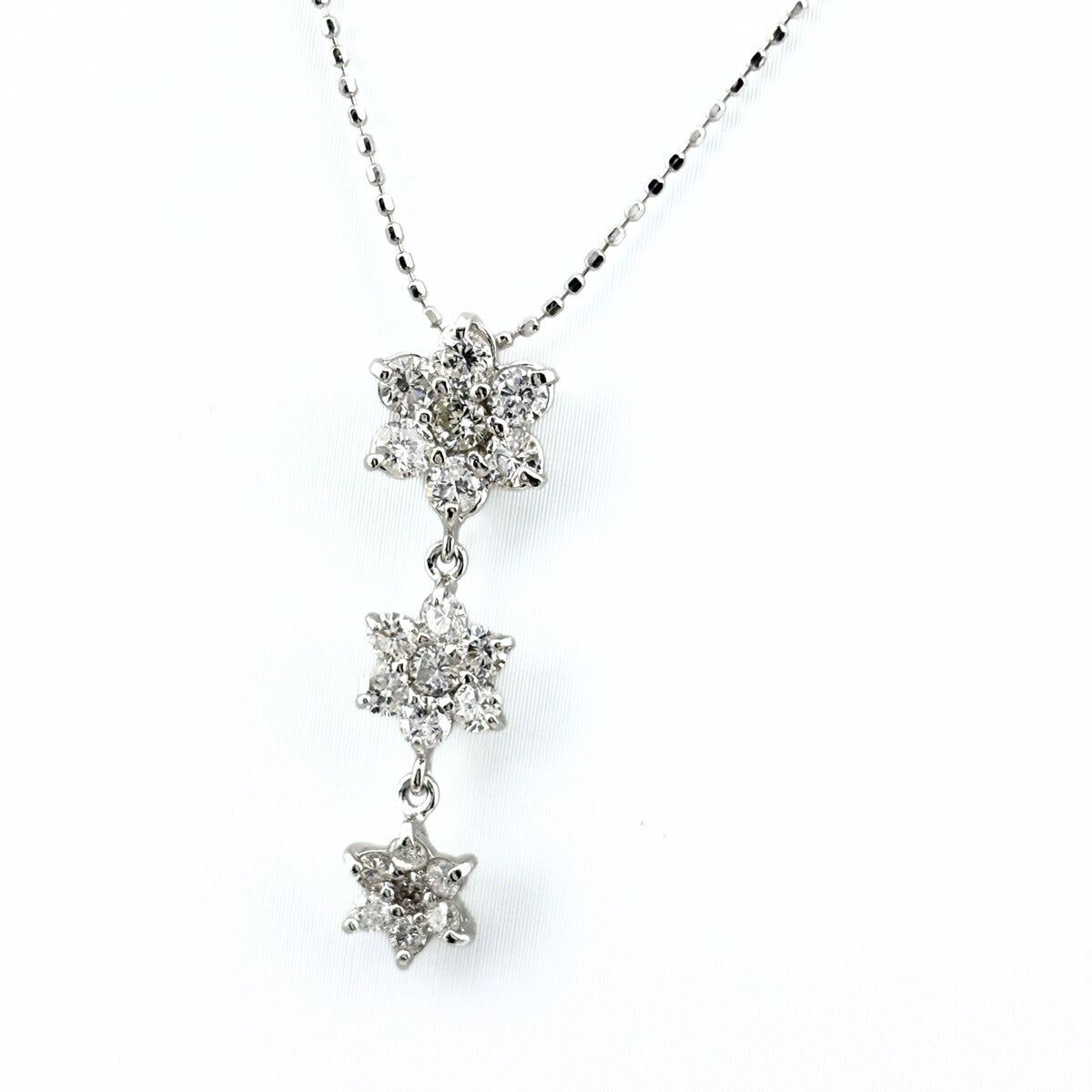 メレダイヤ デザインネックレス WG ホワイトゴールド ペンダント