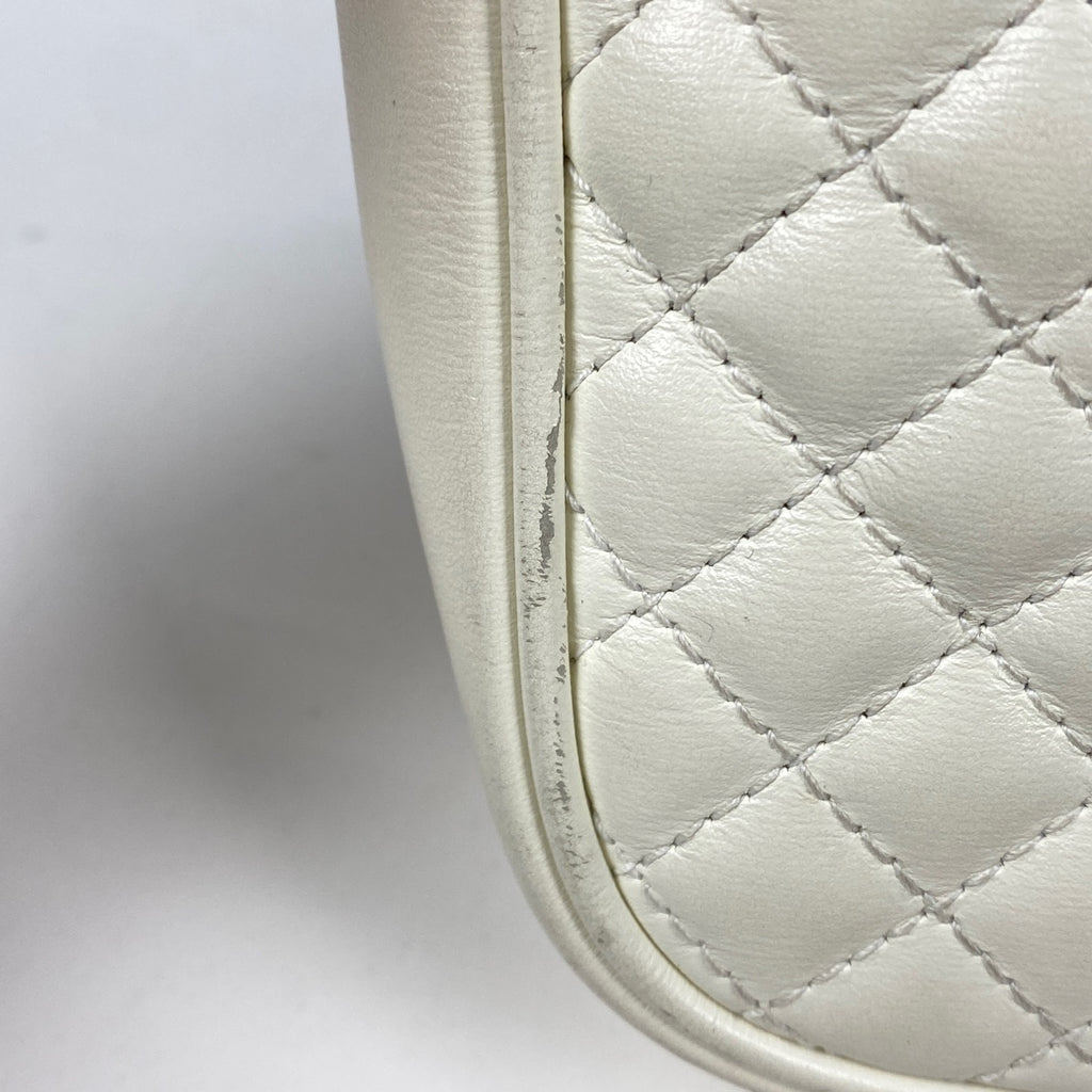 グッチ GGマーモント ショルダーバッグ キルティング ダブルG ウェブ シェリーライン ショルダーバッグ レザー ホワイト 541051 レディース 【中古】brbag