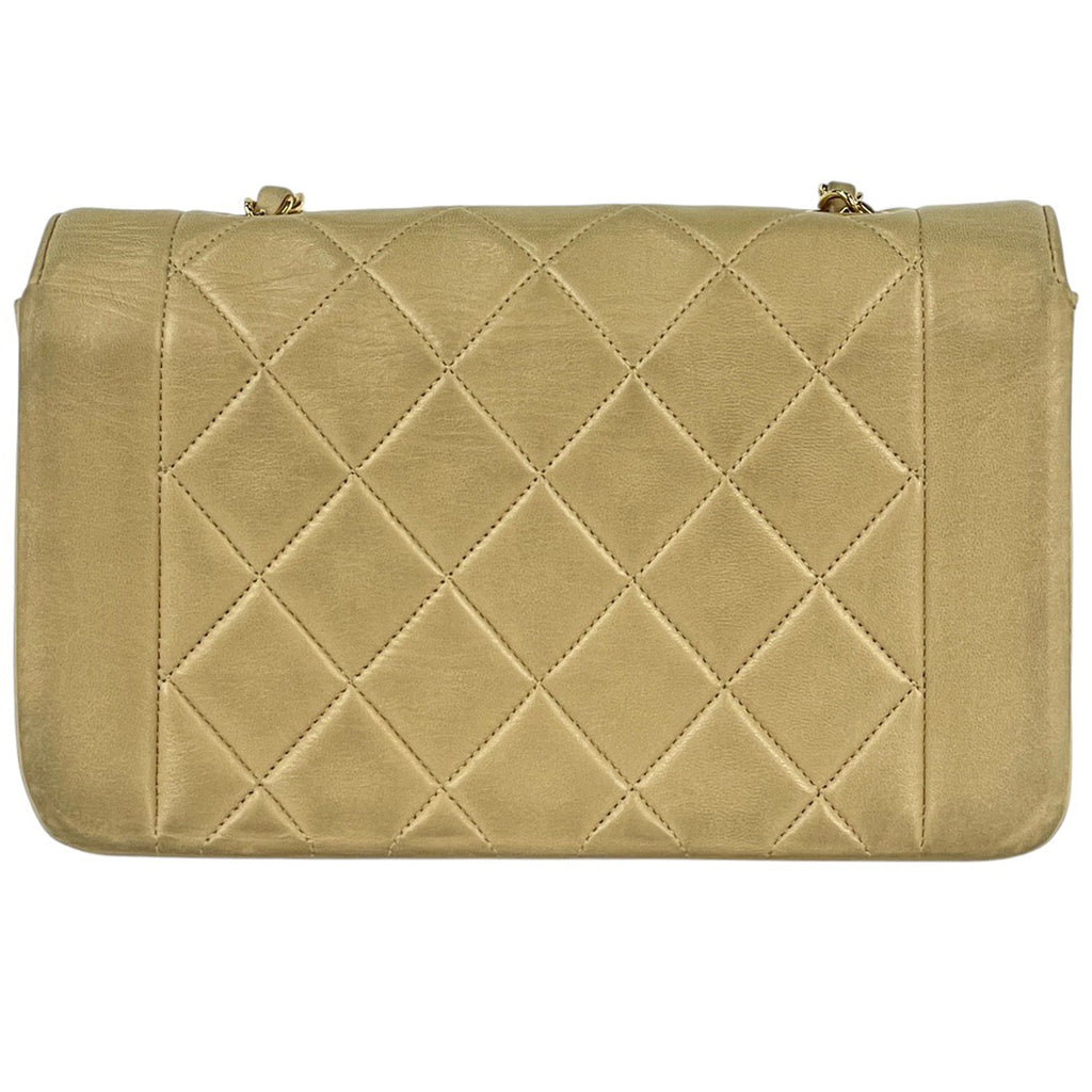 シャネル ダイアナ マトラッセ シングルフラップ チェーン ショルダーバッグ ココマーク ショルダーバッグ レザー クリーム A01164 レディース 【中古】brbag