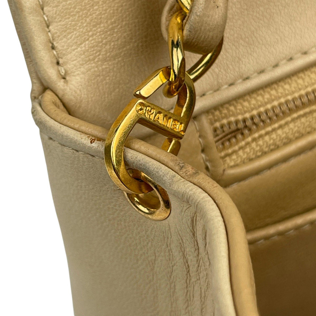 シャネル ダイアナ マトラッセ シングルフラップ チェーン ショルダーバッグ ココマーク ショルダーバッグ レザー クリーム A01164 レディース 【中古】brbag