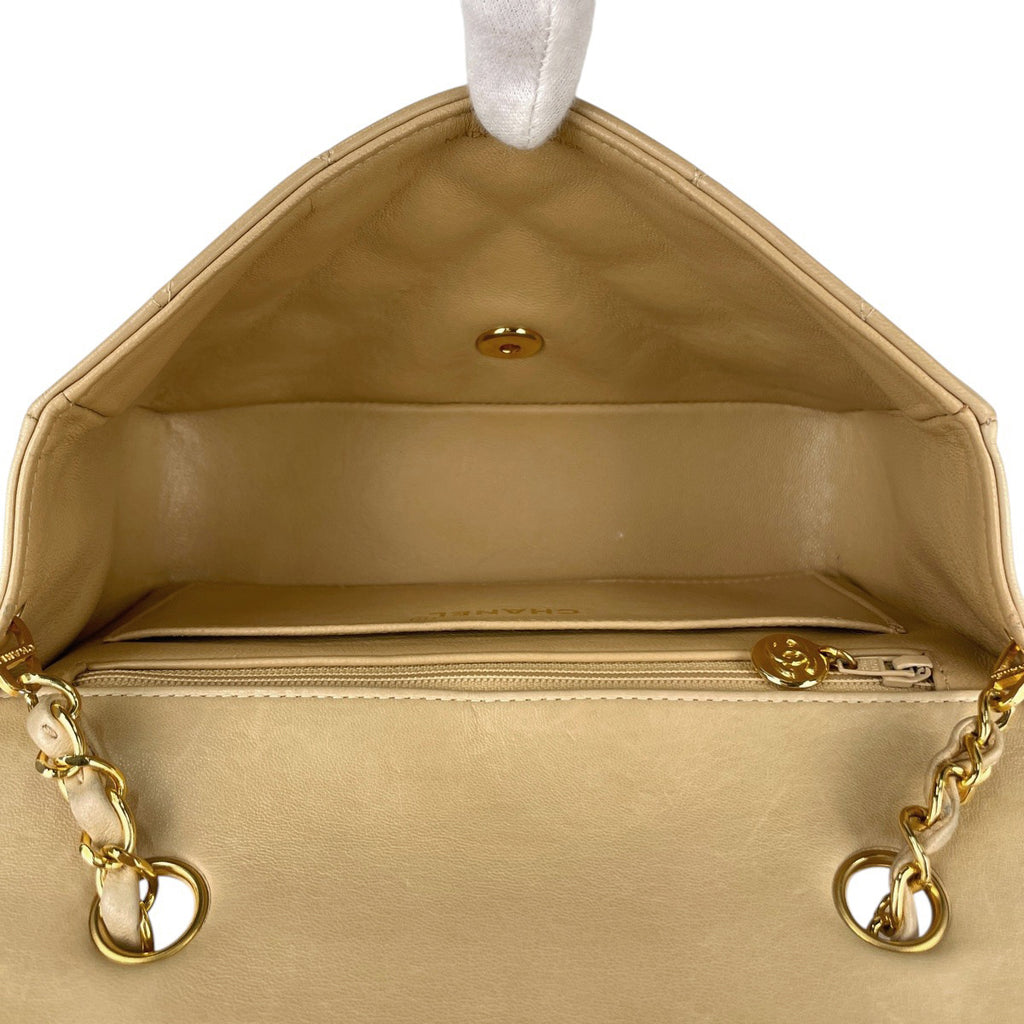 シャネル ダイアナ マトラッセ シングルフラップ チェーン ショルダーバッグ ココマーク ショルダーバッグ レザー クリーム A01164 レディース 【中古】brbag