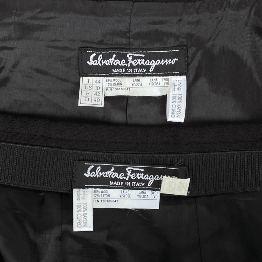 サルヴァトーレフェラガモ ガンチーニボタン セットアップスーツ Aライン セットアップ スカートスーツ ウール レーヨン ブラック レディース 【中古】brapp
