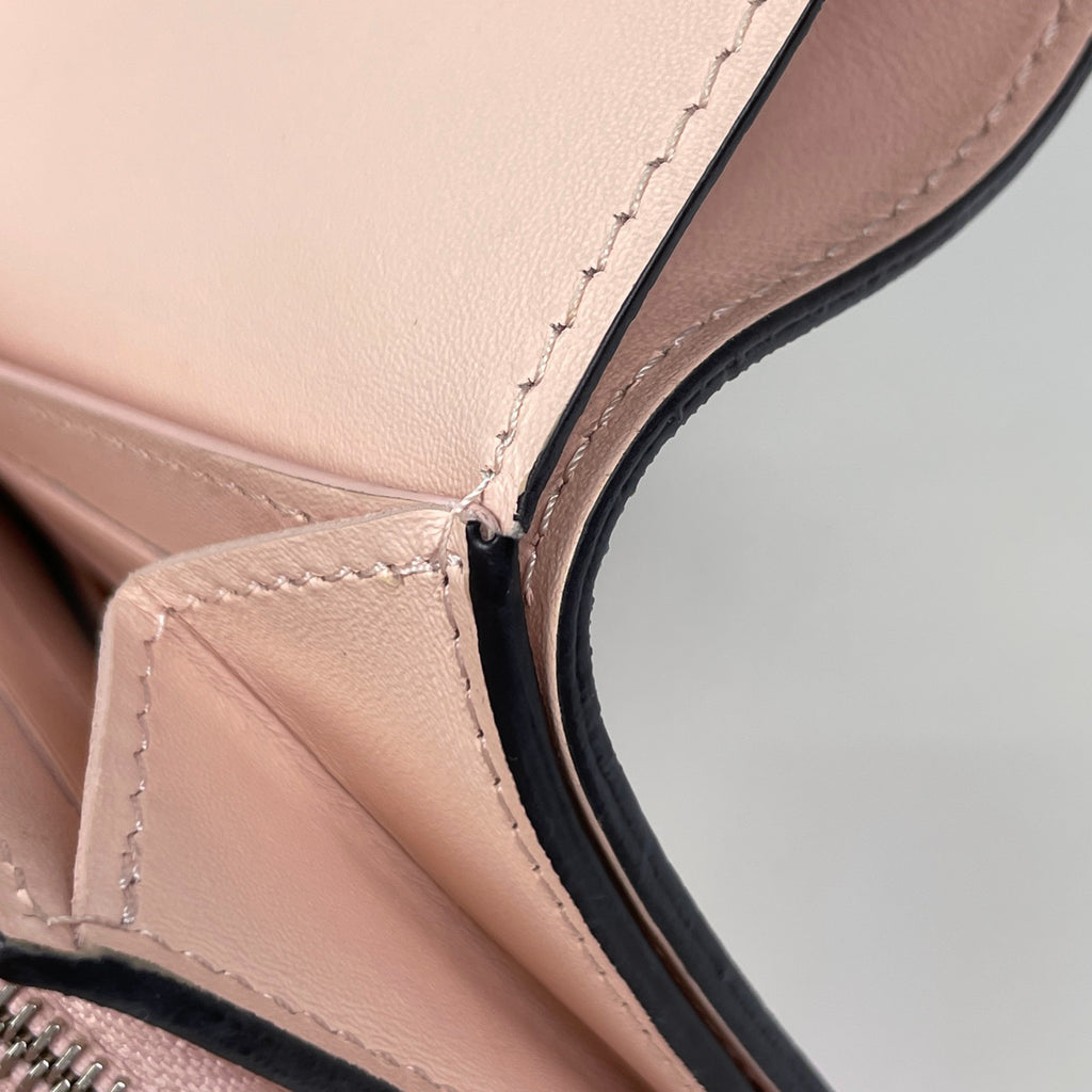 ルイ・ヴィトン ポルトフォイユ イリス コンパクト 札入れ 小銭入れ パンチング 二つ折り財布 モノグラムマヒナ マグノリア(ピンク) M62541 レディース 【中古】brbag