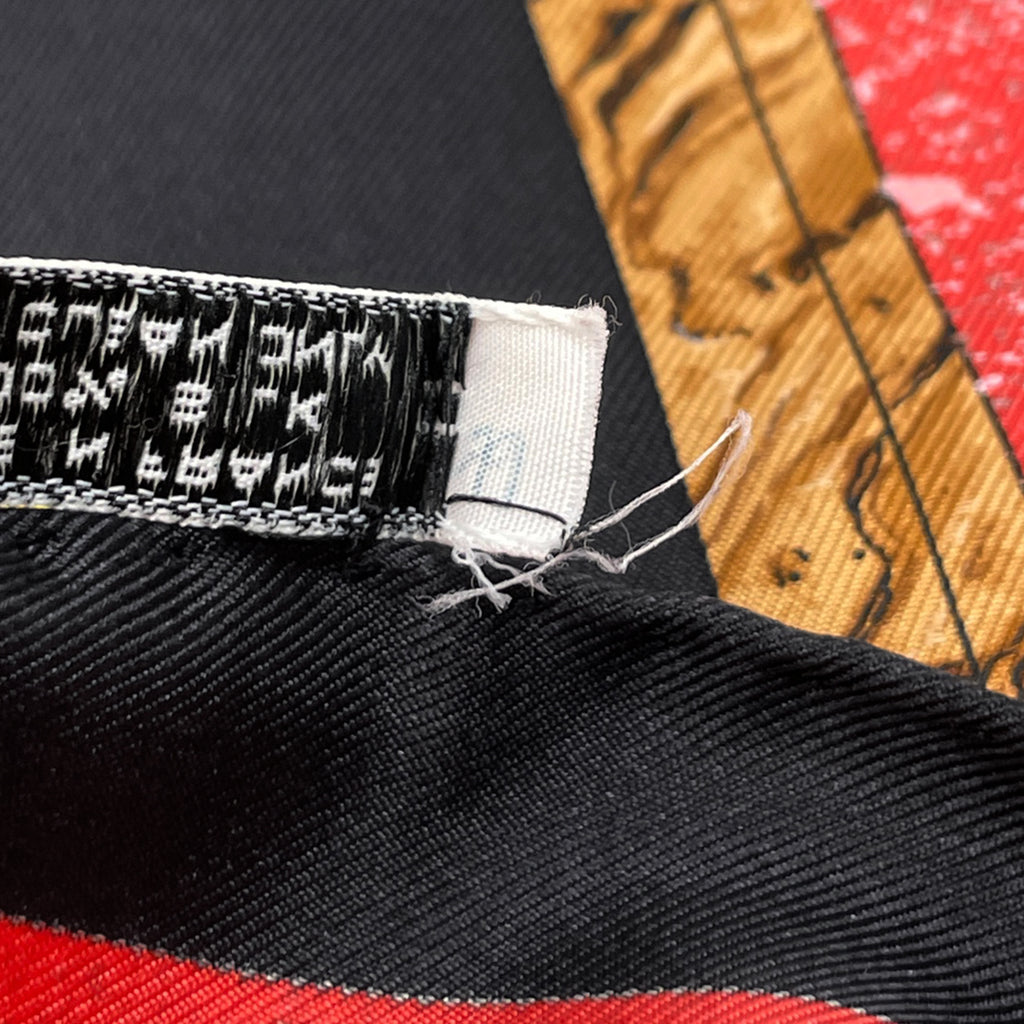 エルメス カレ 90 PiERRES d' ORiENT et d' OCCiDENT 東洋の石と西洋の石細工 鳥 花 果実 果物 スカーフ シルク ブラック レッド マルチカラー レディース 【中古】brbag