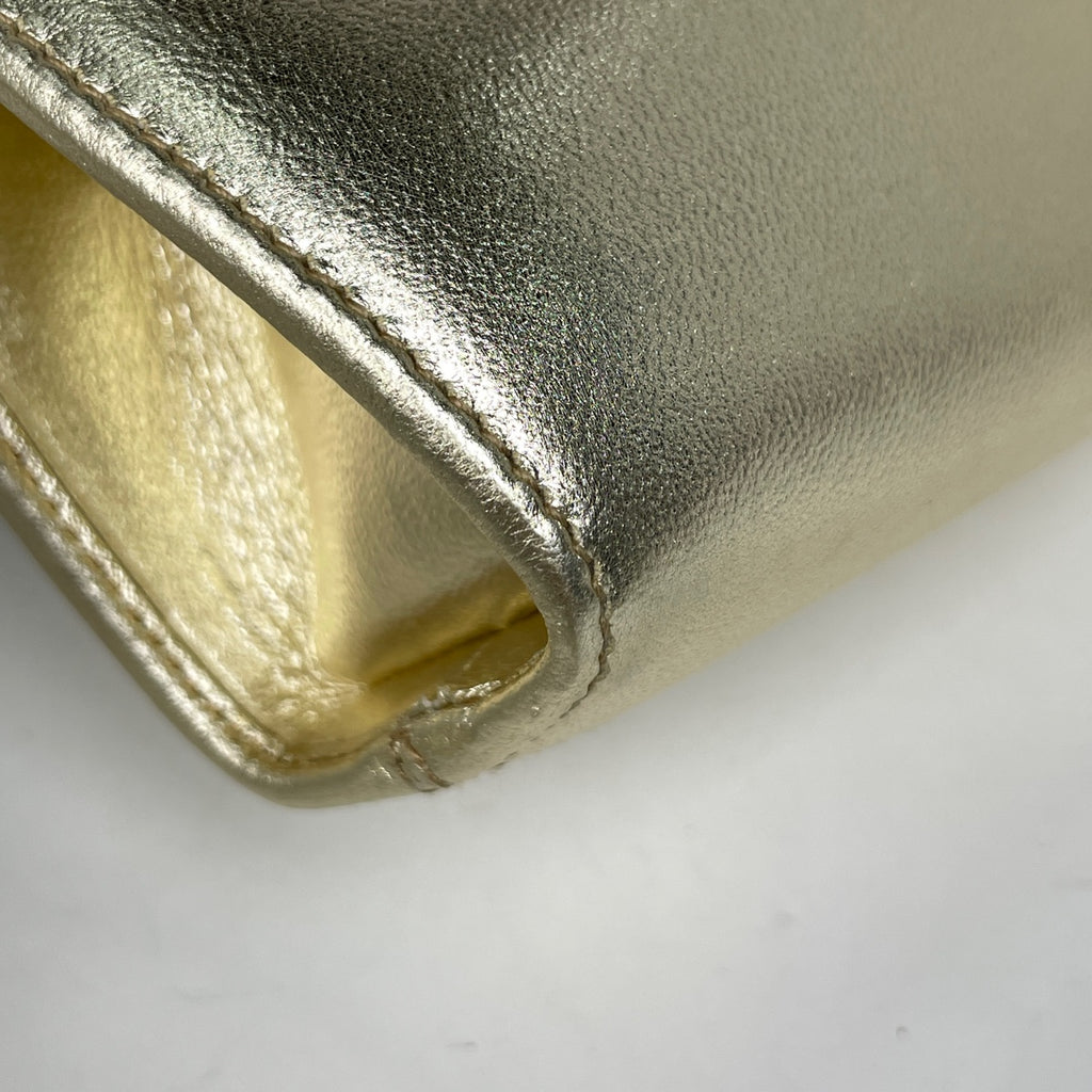 サルヴァトーレフェラガモ ガンチーニ チェーン ショルダーバッグ 2WAY ポーチ ショルダーバッグ レザー ゴールド レディース 【中古】brbag