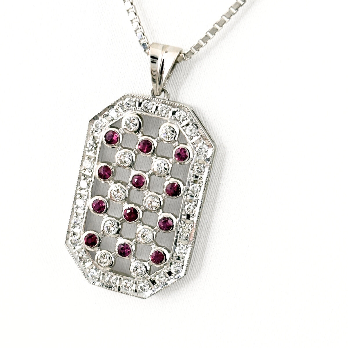 ルビー ダイヤモンド ネックレス Pt850 Pt850 プラチナ850 ルビー ネックレスの買取実績 | 買取専門店さすがや