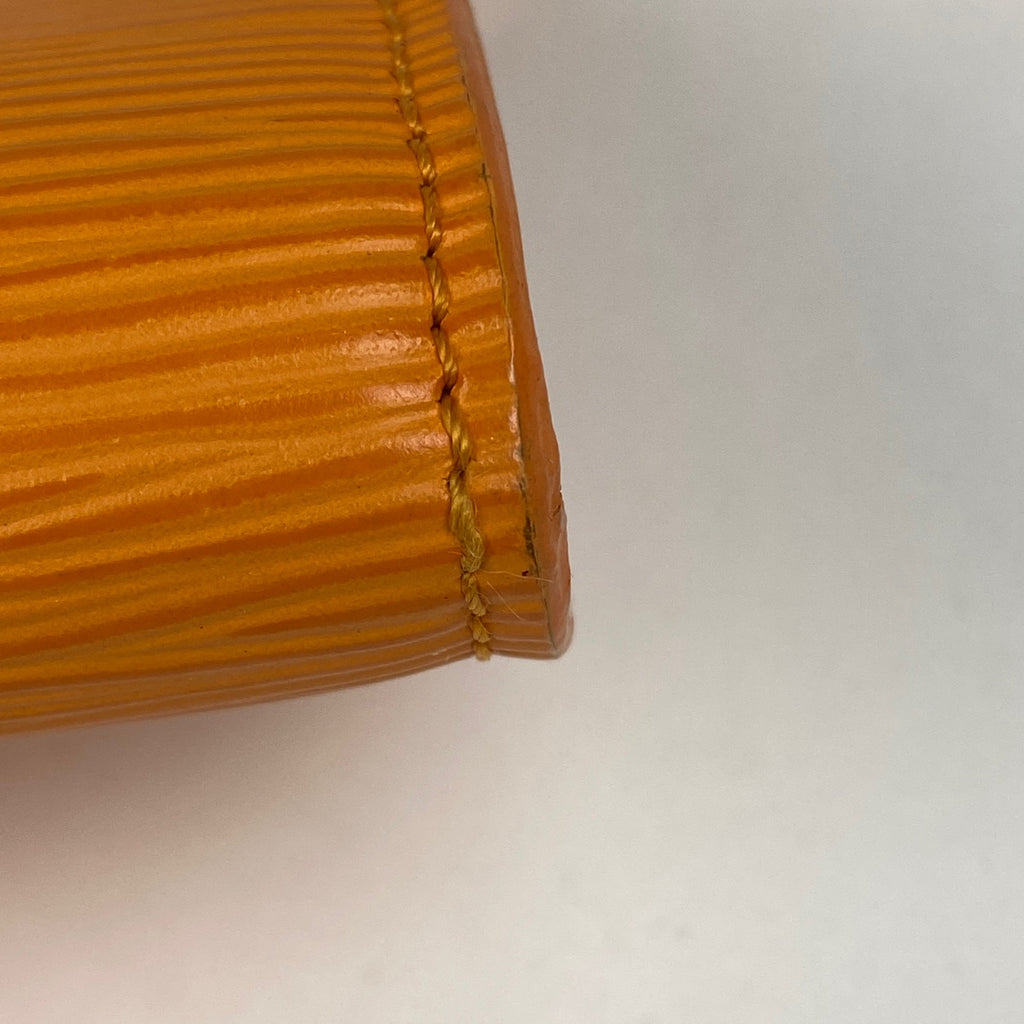 ルイ・ヴィトン ポシェット アクセソワール コスメポーチ メイクポーチ 小物入れ ハンドバッグ エピ マンダリン M5294H レディース 【中古】brbag