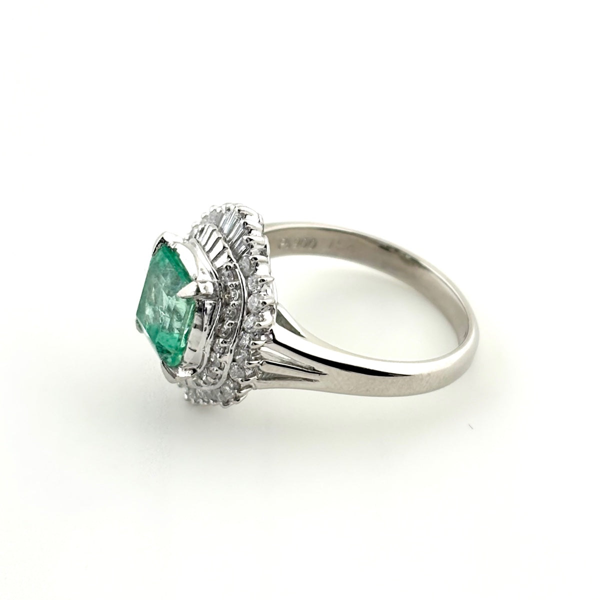 バイセル公式】エメラルド デザインリング プラチナ 指輪 メレダイヤ