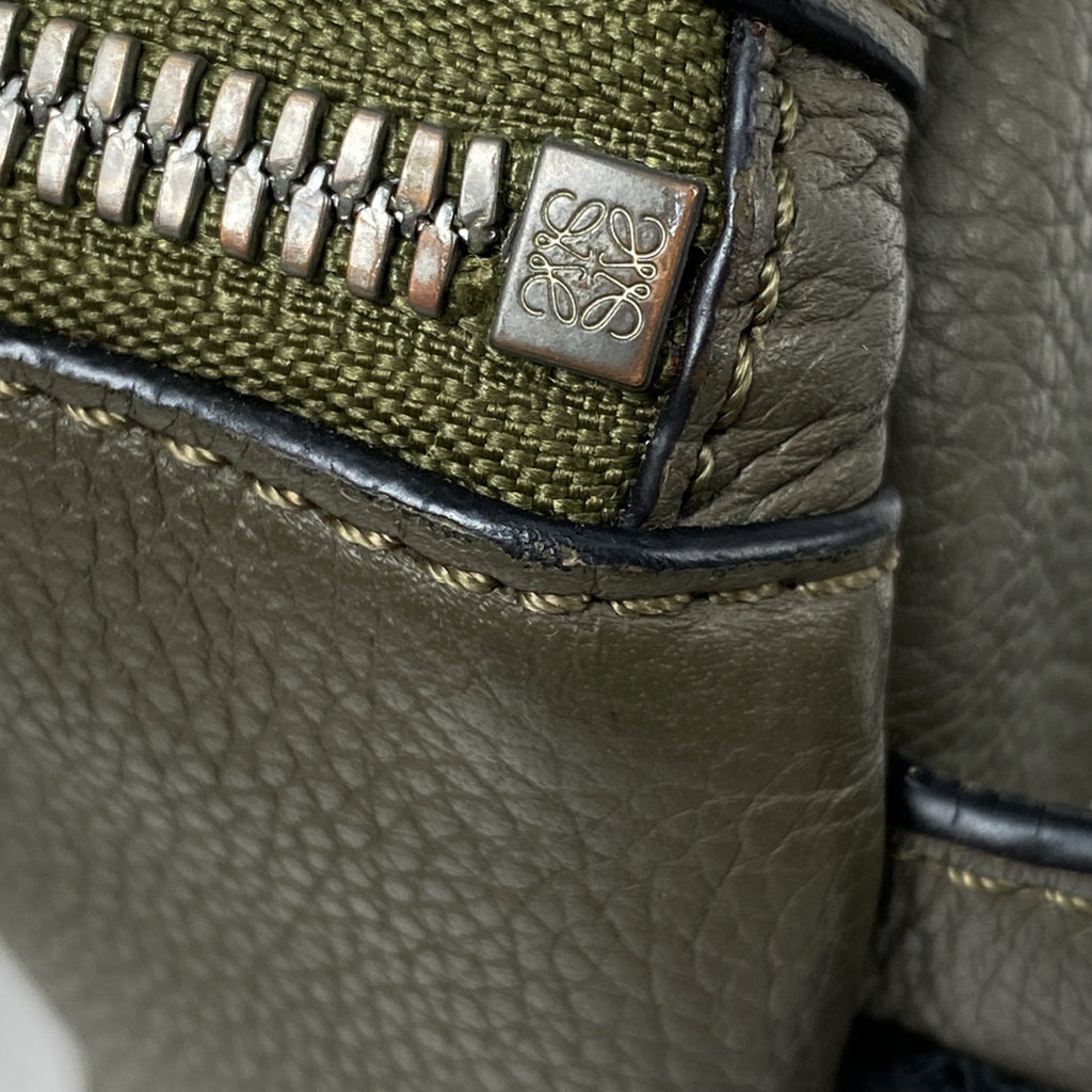 ロエベ パズル スリング バッグ カーキ ボディバッグ レザー グリーンベージュ メンズ 【中古】brbag