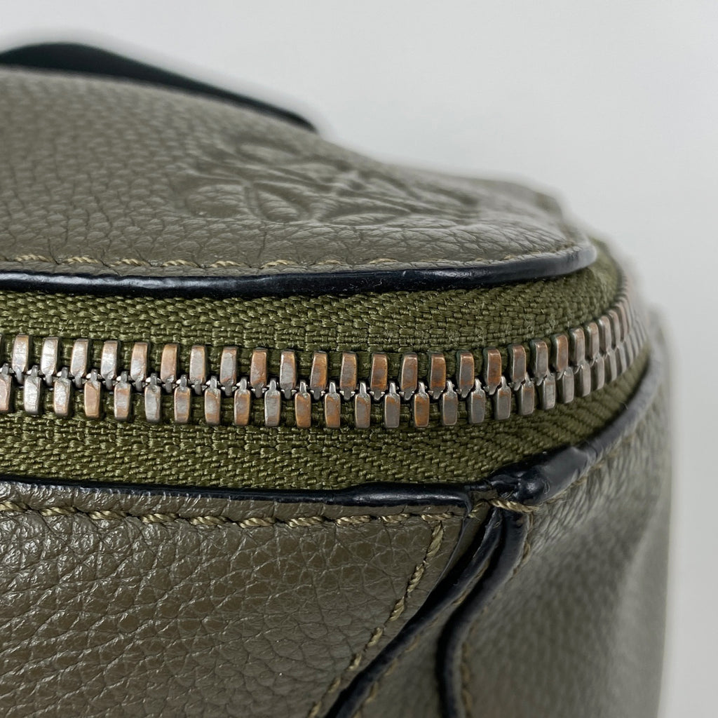 ロエベ パズル スリング バッグ カーキ ボディバッグ レザー グリーンベージュ メンズ 【中古】brbag