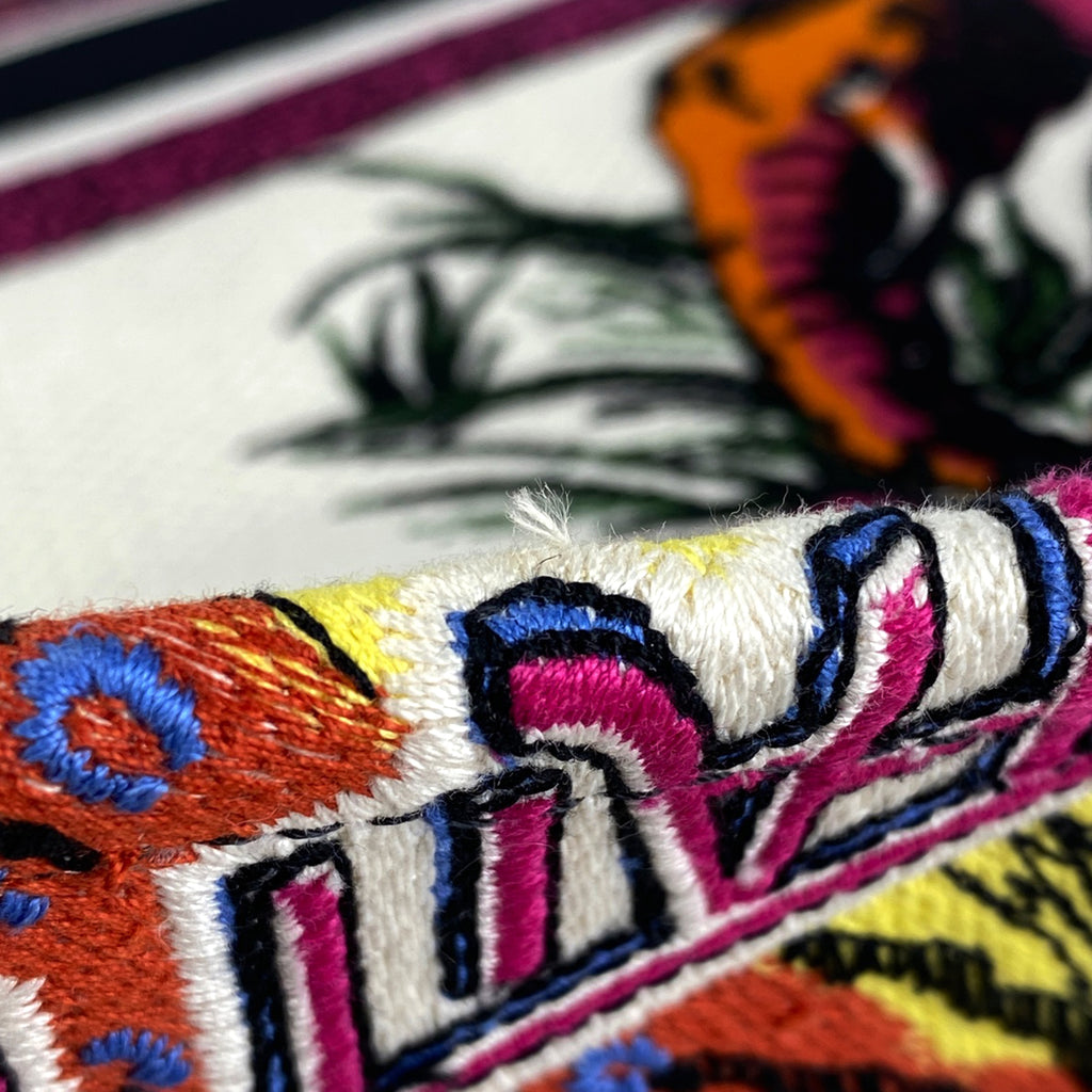 クリスチャンディオール ブック トートバッグ ラージ ロゴ フラワー 象柄 トートバッグ キャンバス ホワイト ピンク マルチカラー レディース 【中古】brbag