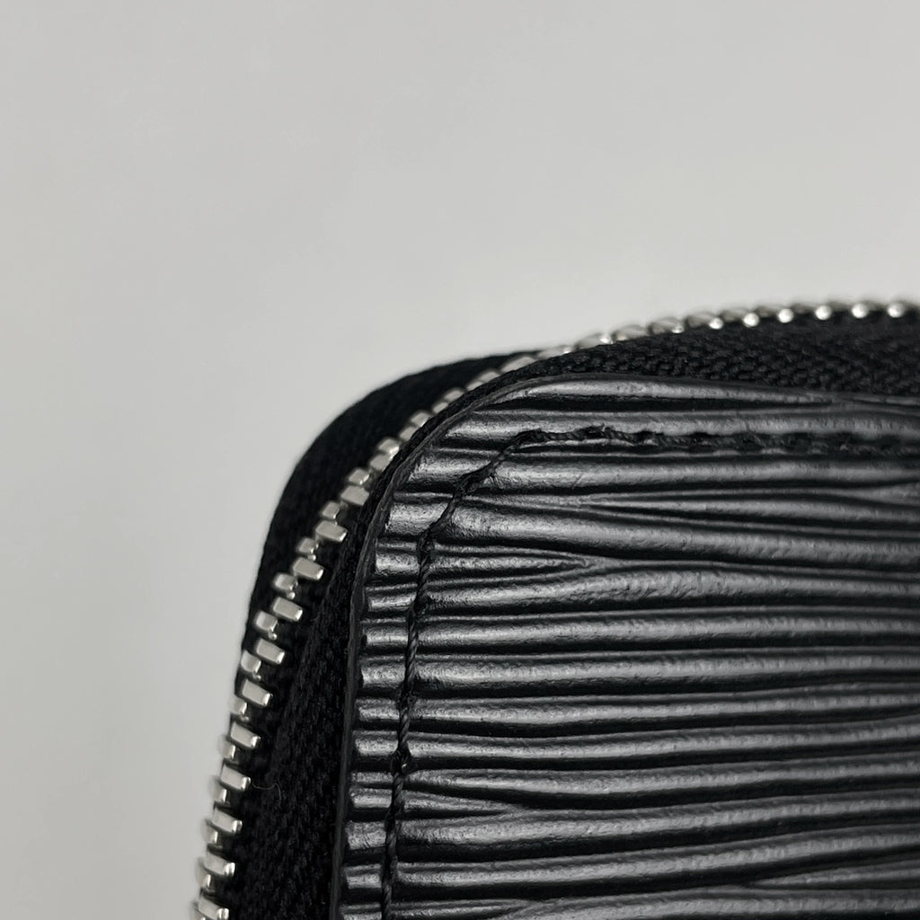 ルイ・ヴィトン ジッピー ウォレット ラウンドファスナー 札入れ 小銭入れ 長財布 エピ ノワール(ブラック) M61857 メンズ 【中古】brbag