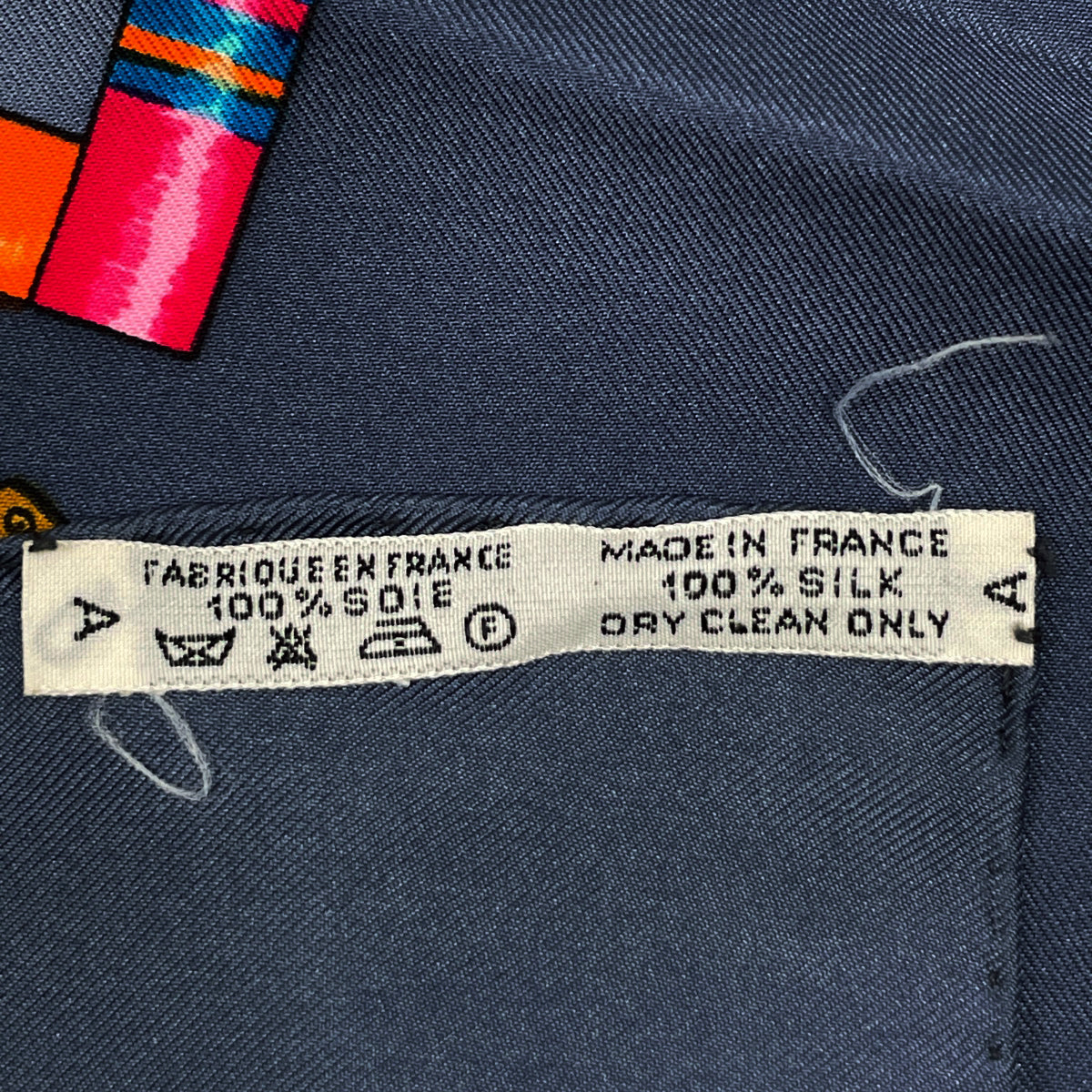 エルメス シルク スカーフ カレ９０ pelile main お針子さん エルメス HERMES カレ90 Pelile main お針子さん スカーフ シルク100