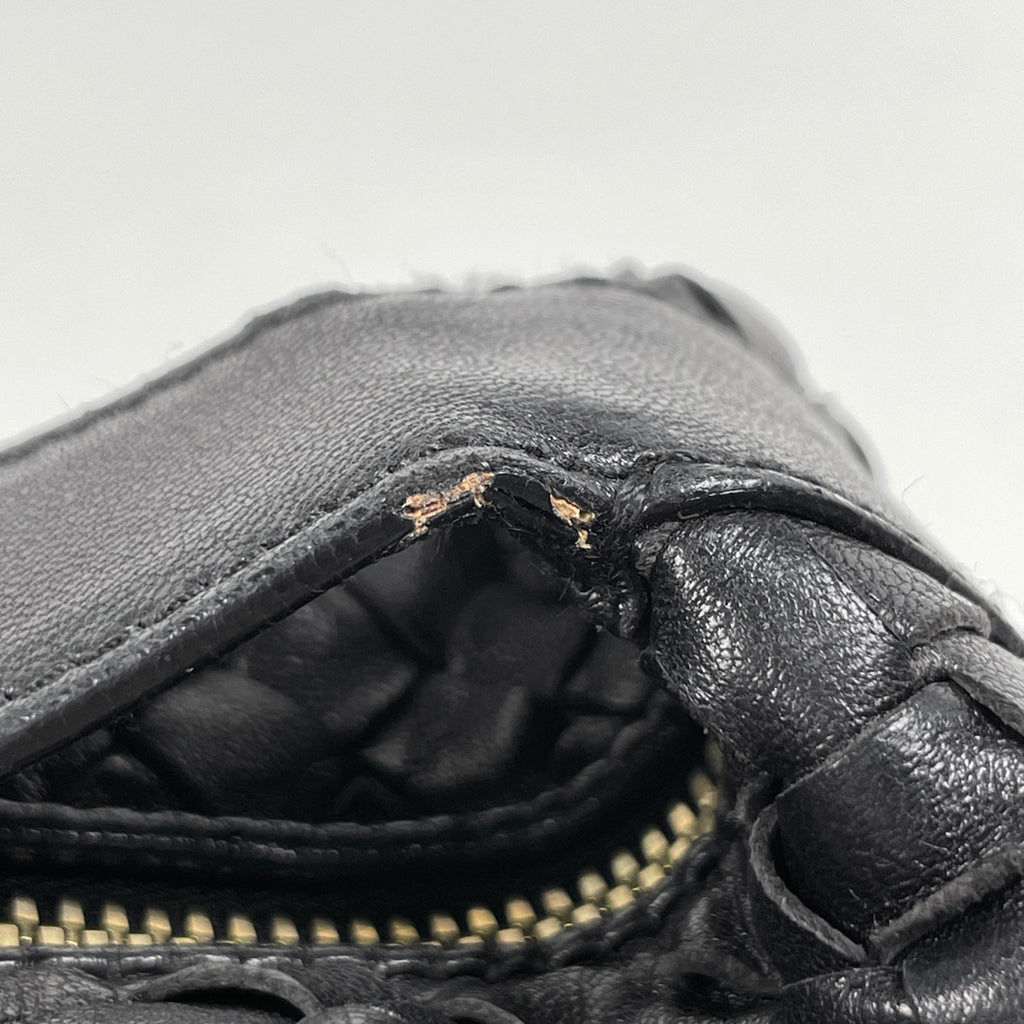 ボッテガヴェネタ イントレチャート ハンドバッグ ワンショルダー ポーチ ハンドバッグ レザー ブラック 114087 レディース 【中古】brbag