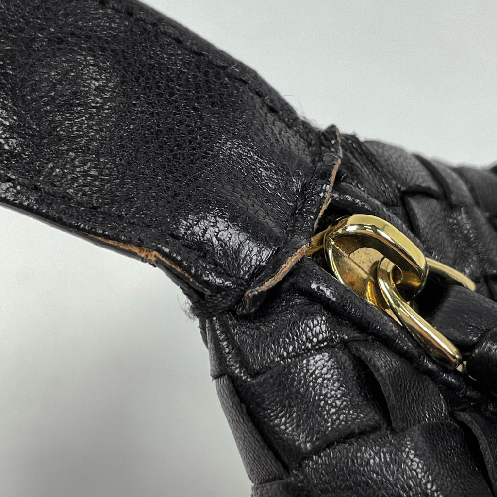 ボッテガヴェネタ イントレチャート ハンドバッグ ワンショルダー ポーチ ハンドバッグ レザー ブラック 114087 レディース 【中古】brbag