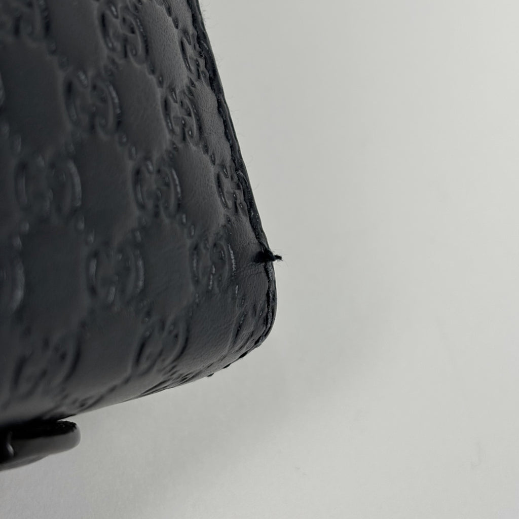 グッチ マイクログッチシマ トラベル ドキュメントケース ラウンドファスナー シグネチャー 長財布 シマレザー ネイビー 449246 レディース 【中古】brbag