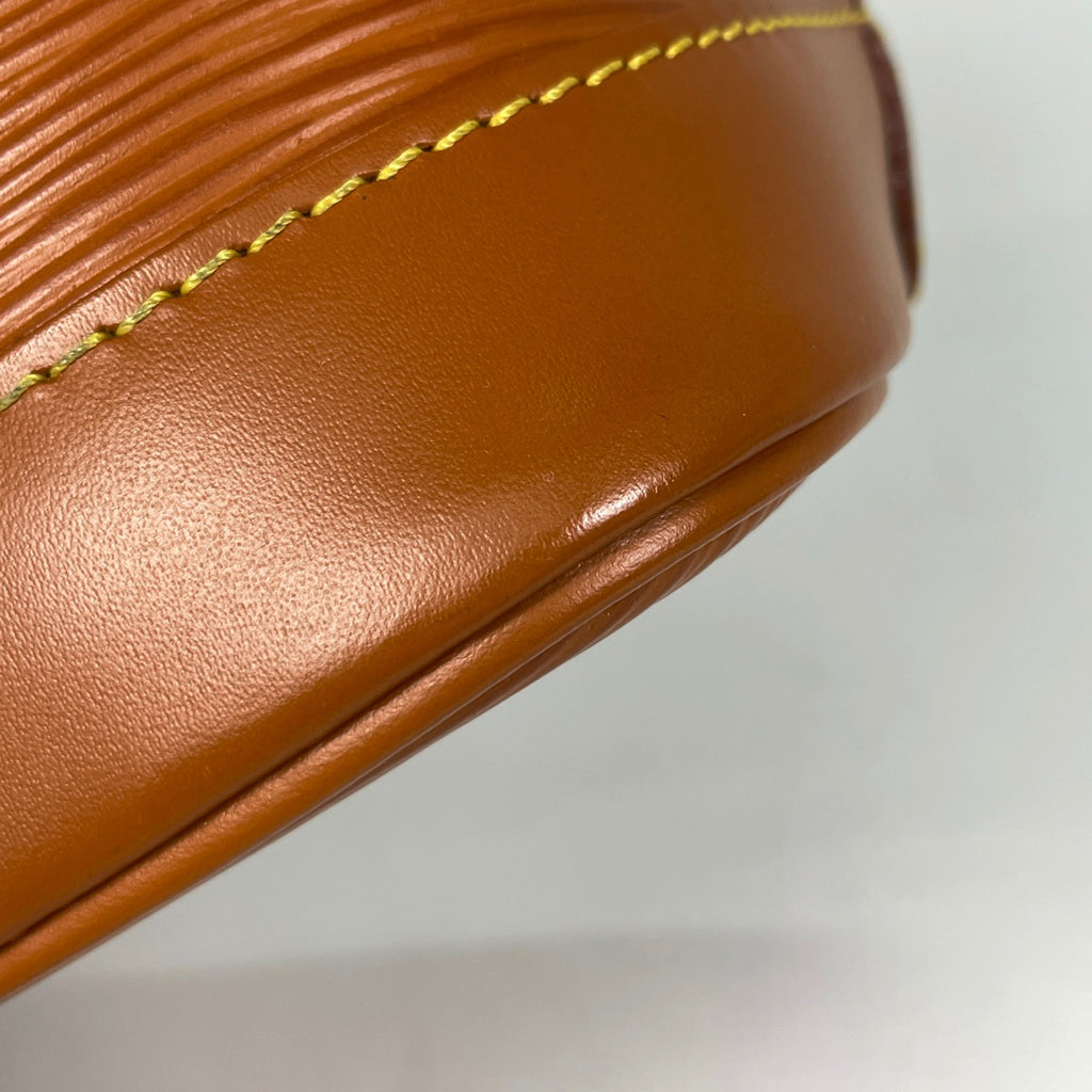 ルイ・ヴィトン アルマ 手提げ ハンドバッグ エピ ジパングゴールド M52148 レディース 【中古】brbag