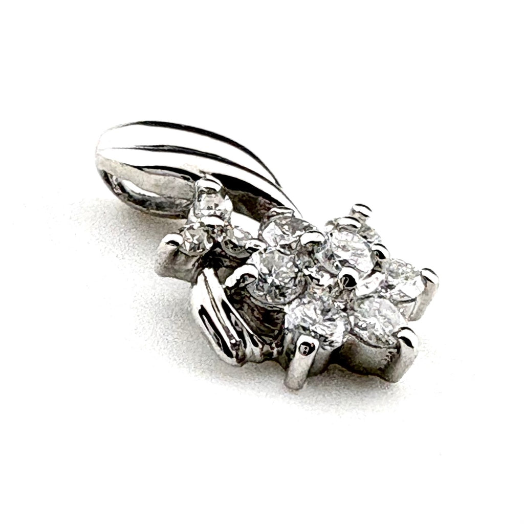 フラワーモチーフ ペンダントトップ プラチナ メレダイヤ 花 ペンダントトップ Pt900 ダイヤモンド レディース 【中古】nbjwl