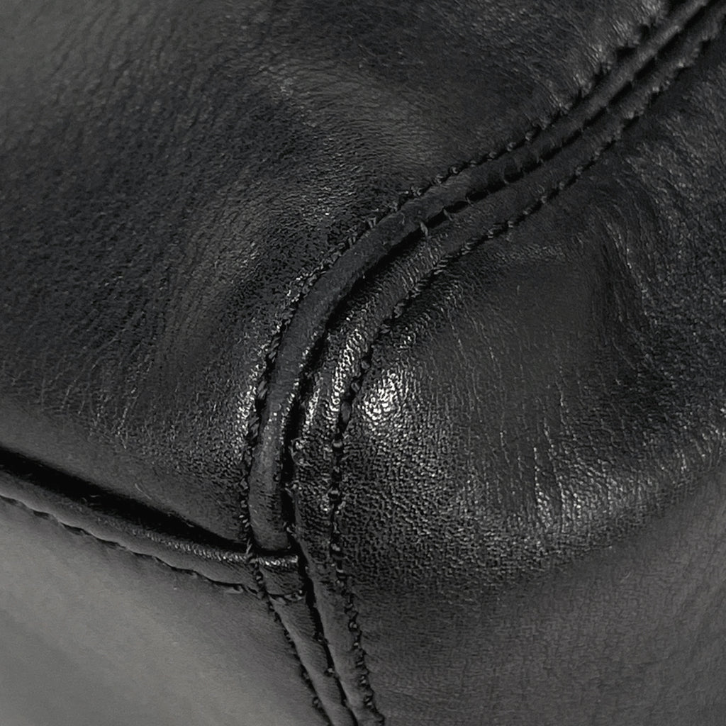 シャネル ロゴ ショルダーバッグ レザー ブラック レディース 【中古】brbag