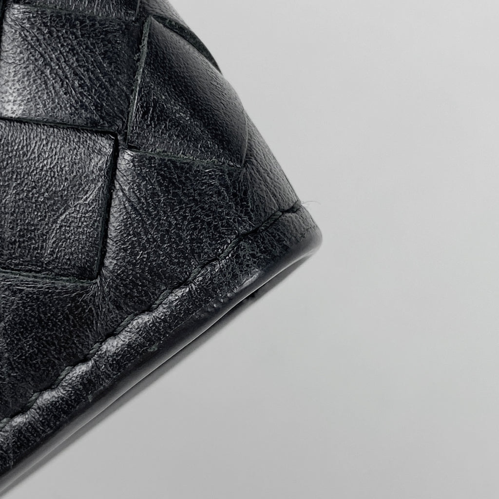 ボッテガヴェネタ イントレチャート 二つ折り 長財布 レザー ブラック メンズ 【中古】brbag