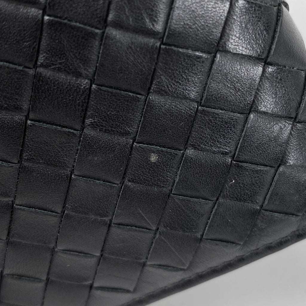 ボッテガヴェネタ イントレチャート 二つ折り 長財布 レザー ブラック メンズ 【中古】brbag