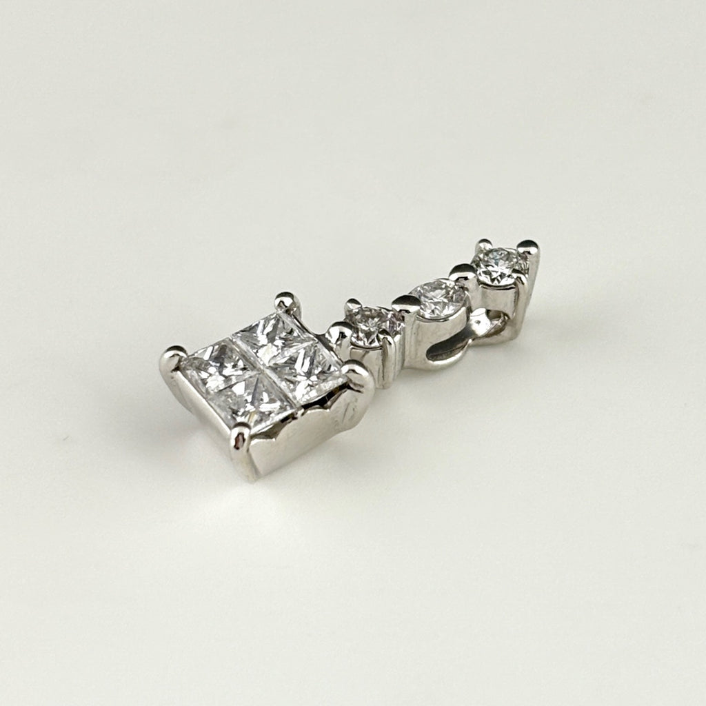 メレダイヤ デザインペンダントトップ プラチナ ペンダントトップ Pt900 ダイヤモンド レディース 【中古】nbjwl