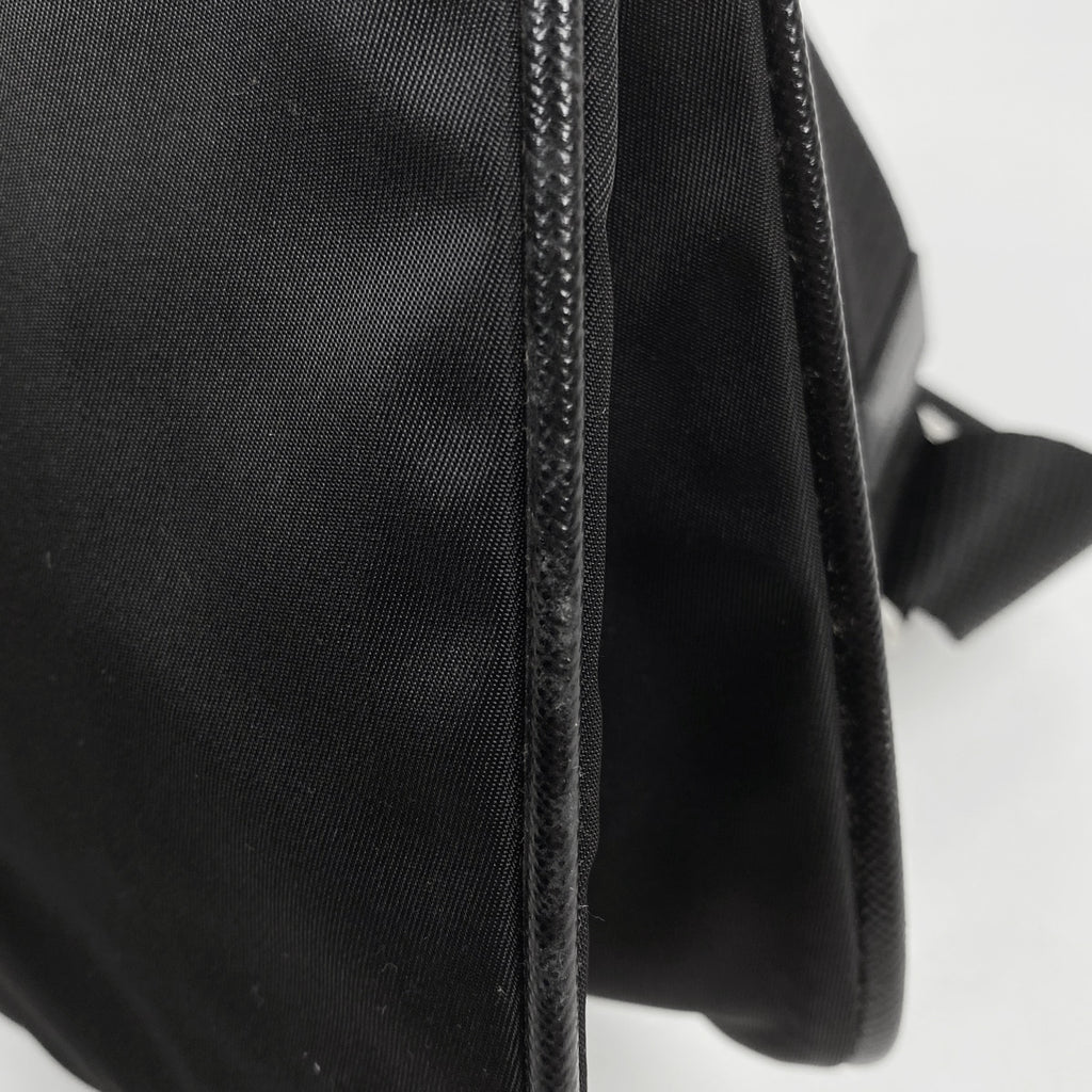 プラダ ロゴプレート ショルダーバッグ 斜め掛け ショルダーバッグ テスートナイロン ネロ(ブラック) VA0563 レディース 【中古】brbag