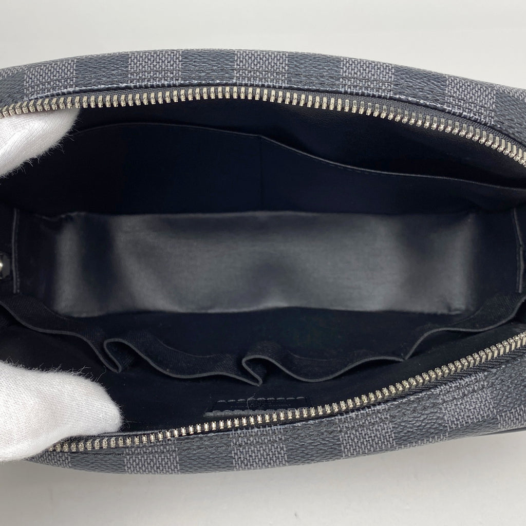 ルイ・ヴィトン トゥルース トワレ GM トラベルポーチ セカンドバッグ ダミエグラフィット ノワール(ブラック) グレー N47521 メンズ 【中古】brbag
