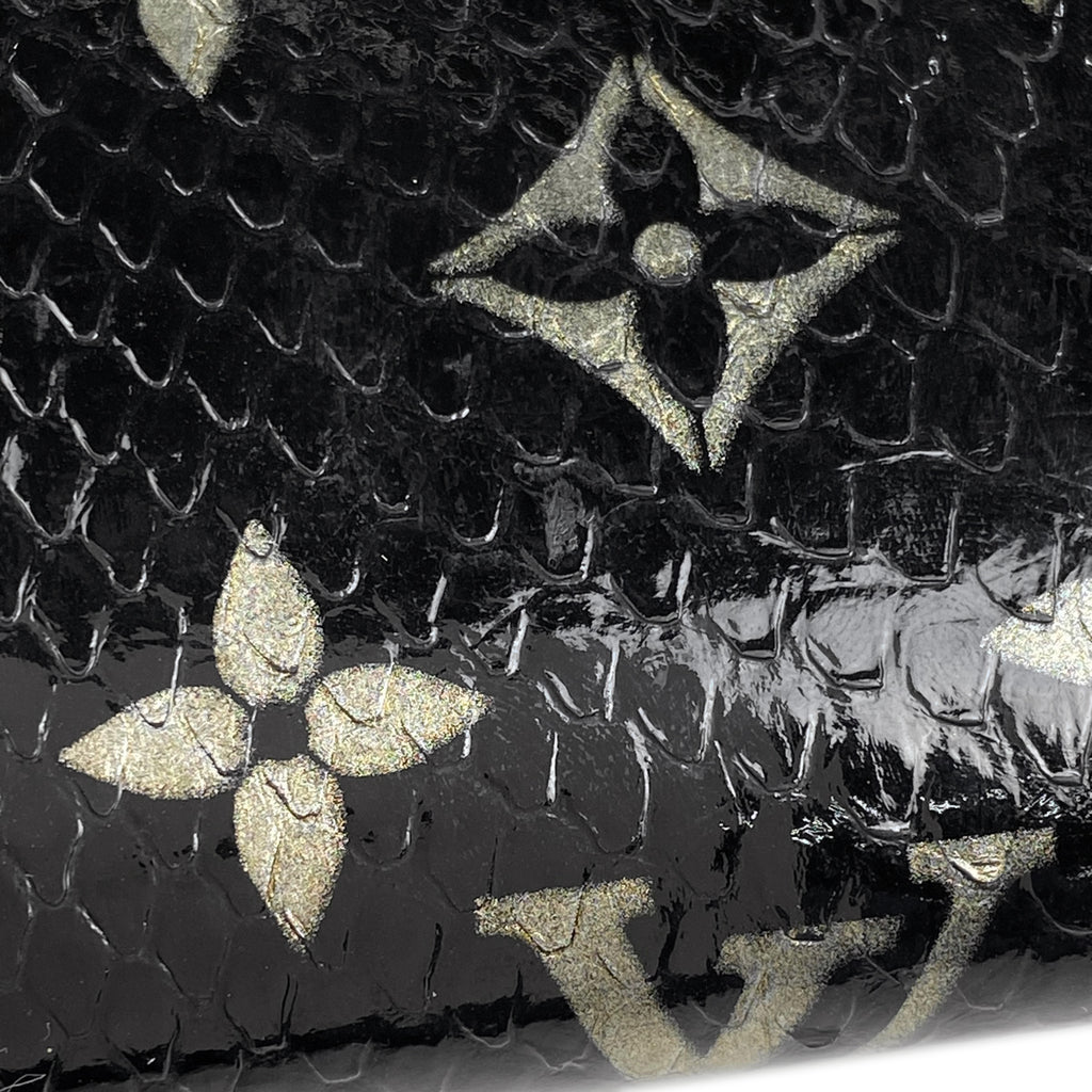 ルイ・ヴィトン ジッピー ウォレット ラウンドファスナー モノグラム エキゾチック 長財布 パイソン ノワール(ブラック) N96955 レディース 【中古】brbag