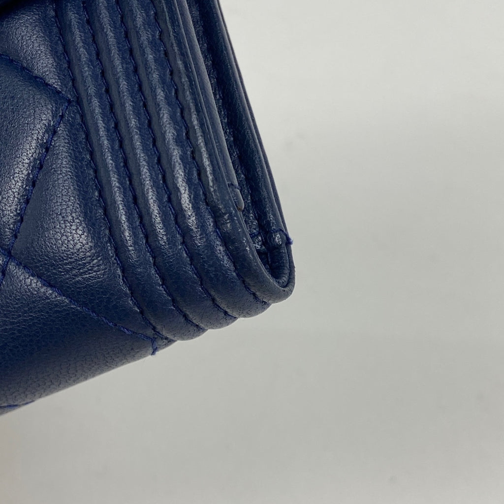 シャネル ボーイシャネル 三つ折り財布 ミニウォレット 三つ折り財布 レザー ネイビー レディース 【中古】brbag