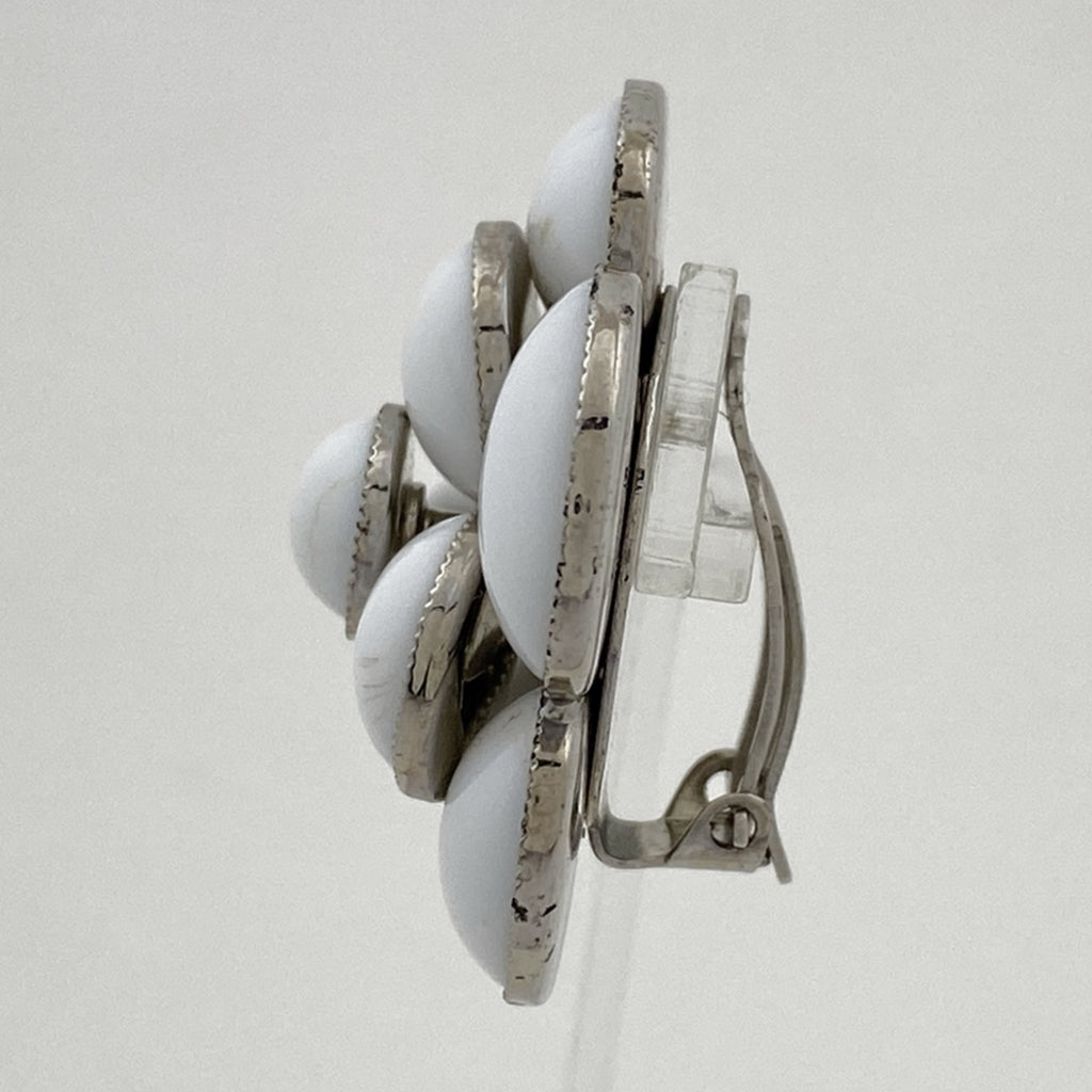 シャネル デザイン イヤリング フラワー イヤリング シルバーメッキ シルバー ホワイト レディース 【中古】bracc