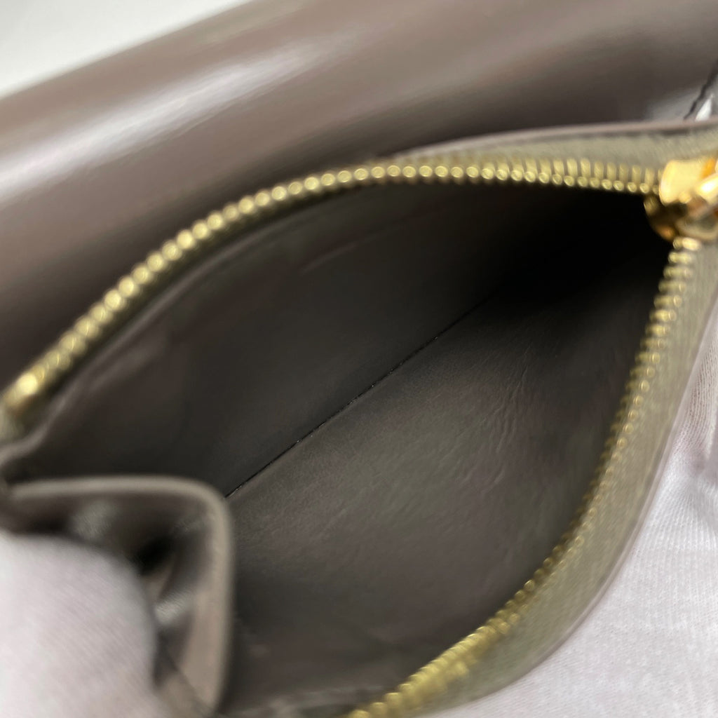 セリーヌ トリオンフ 三つ折り財布 ミニ コインケース付き 三つ折り財布 レザー グレージュ レディース 【中古】brbag