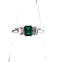 エメラルド デザインリング プラチナ 指輪 メレダイヤ リング 11号 Pt900 エメラルド ダイヤモンド レディース ノンブランドジュエリー 【中古】nbjwl