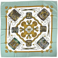 エルメス カレ 90 LES TAMBOURS タンブールの太鼓 王冠 スカーフ スカーフ シルク グリーン マルチカラー レディース 【中古】brbag