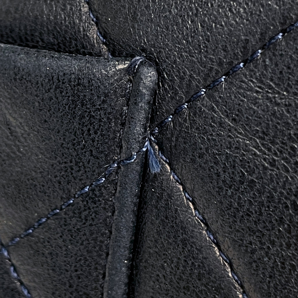 シャネル マトラッセ Wフラップ チェーン ショルダーバッグ ココマーク ショルダーバッグ レザー ネイビー レディース 【中古】brbag