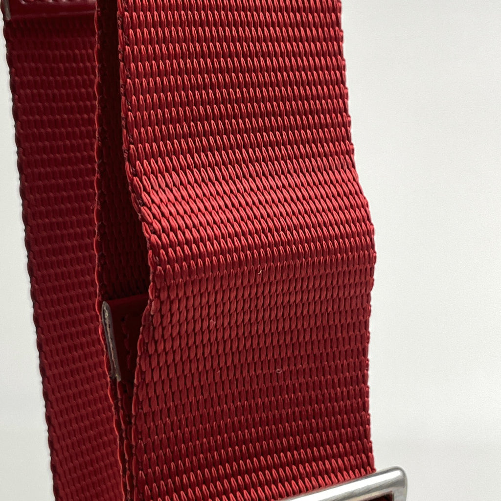 プラダ ロゴプレート ショルダーバッグ メッセンジャーバッグ ショルダーバッグ ナイロン レッド B6671 レディース 【中古】brbag