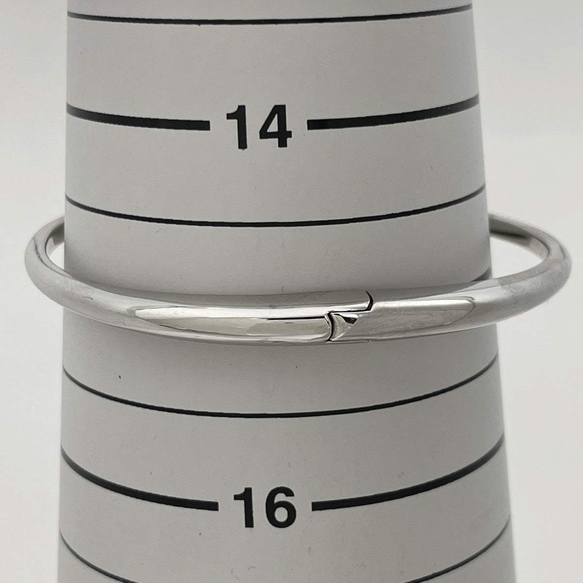 ルイヴィトン モノグラムフラワー バングル 美品 バイセル公式】ルイ・ヴィトン ルイゼット シグネチャー バングル