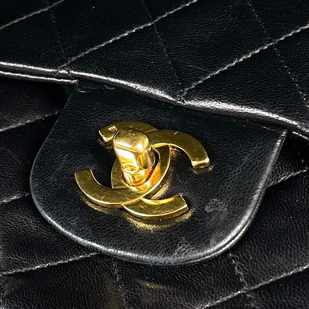 シャネル マトラッセ Wフラップ チェーン ショルダーバッグ ココマーク ショルダーバッグ レザー ブラック A01112 レディース 【中古】brbag
