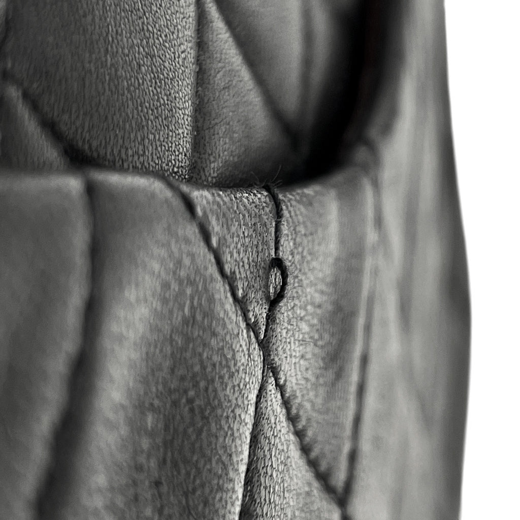 シャネル マトラッセ Wフラップ チェーン ショルダーバッグ ココマーク ショルダーバッグ レザー ブラック A01112 レディース 【中古】brbag