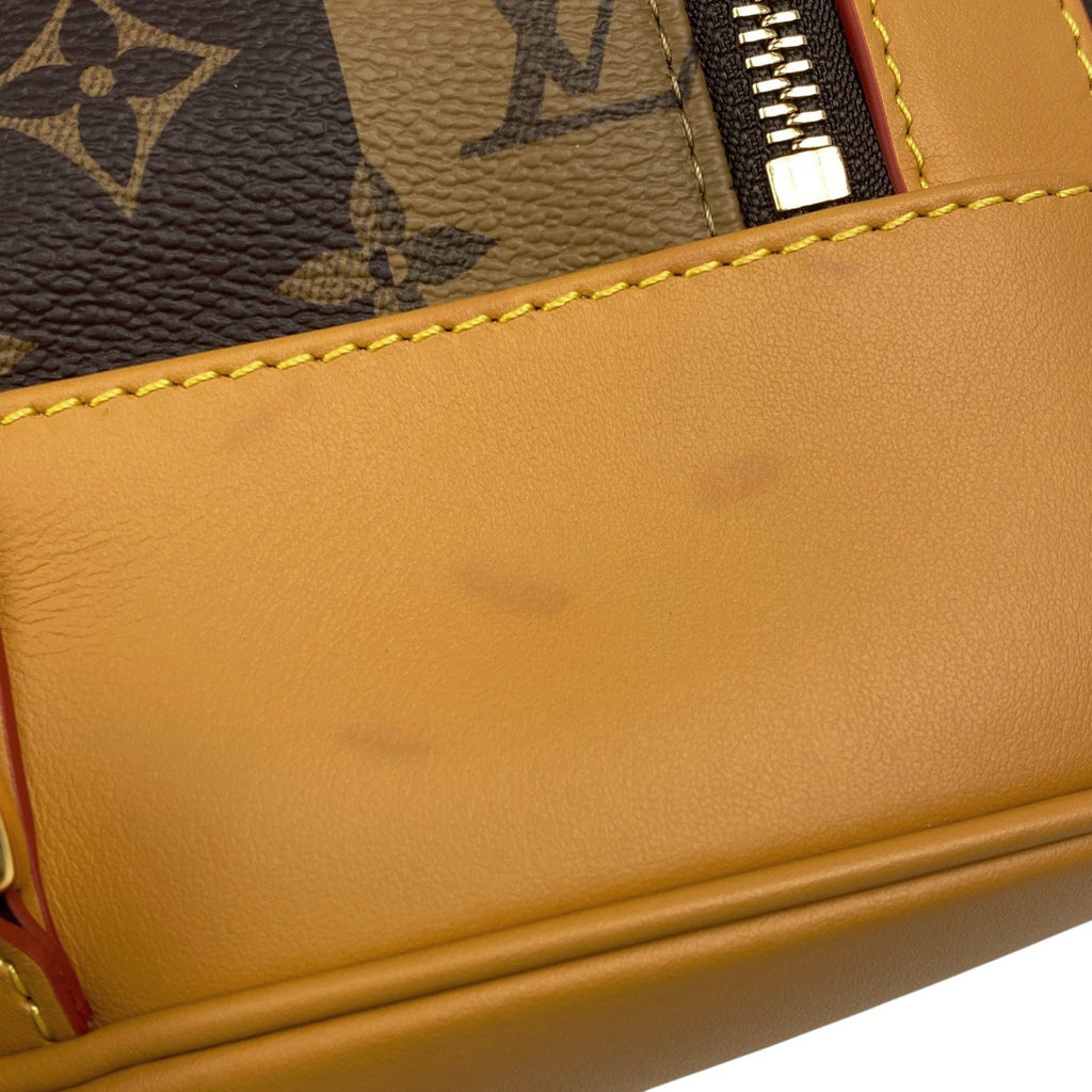 ルイ・ヴィトン ランドネ メッセンジャー モノグラムストライプ NIGO 巾着型 ショルダーバッグ モノグラム ブラウン M45968 メンズ 【中古】brbag