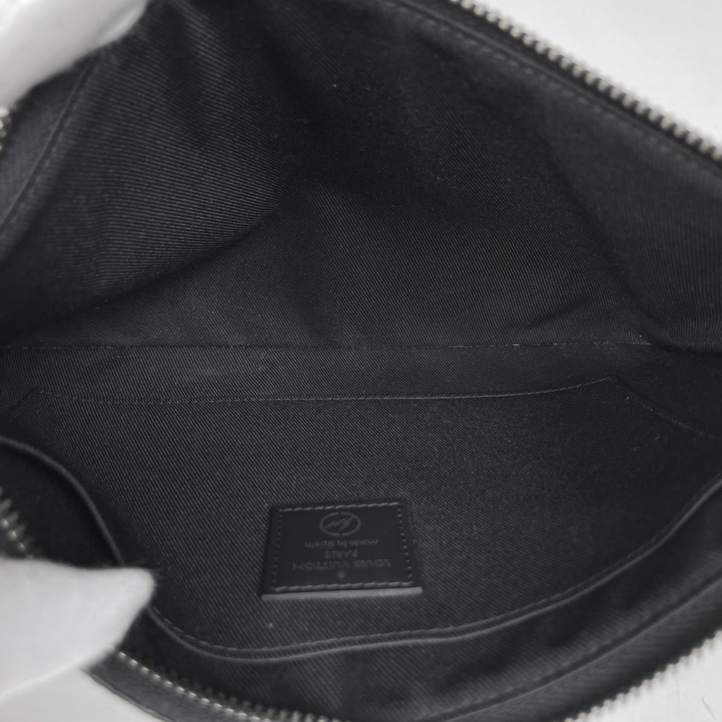 ルイ・ヴィトン フラッシュ IPADポーチ 藤原ヒロシ アクセサリーポーチ モノグラムエクリプス ノワール(ブラック) M64449 レディース 【中古】brbag