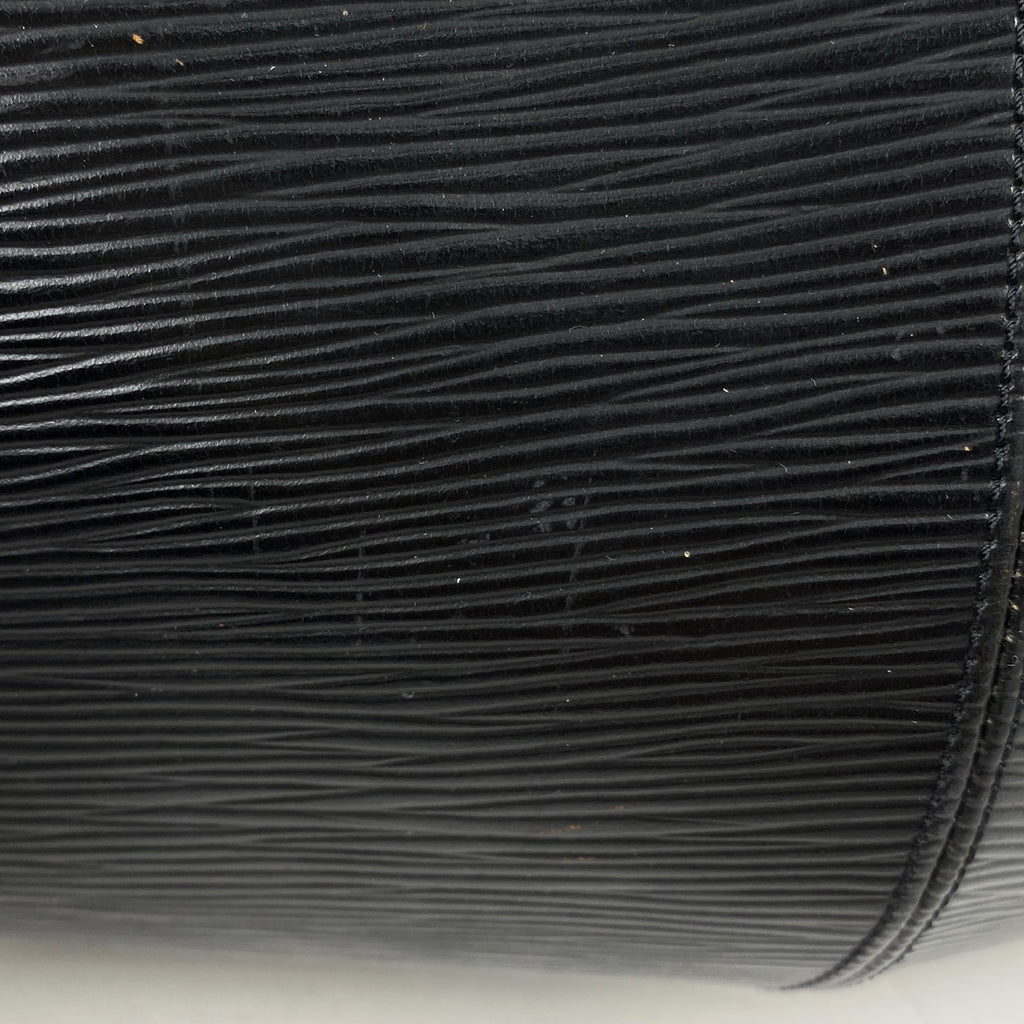 ルイ・ヴィトン レヴリ 肩掛け ショルダーバッグ エピ ノワール(ブラック) M52162 レディース 【中古】brbag