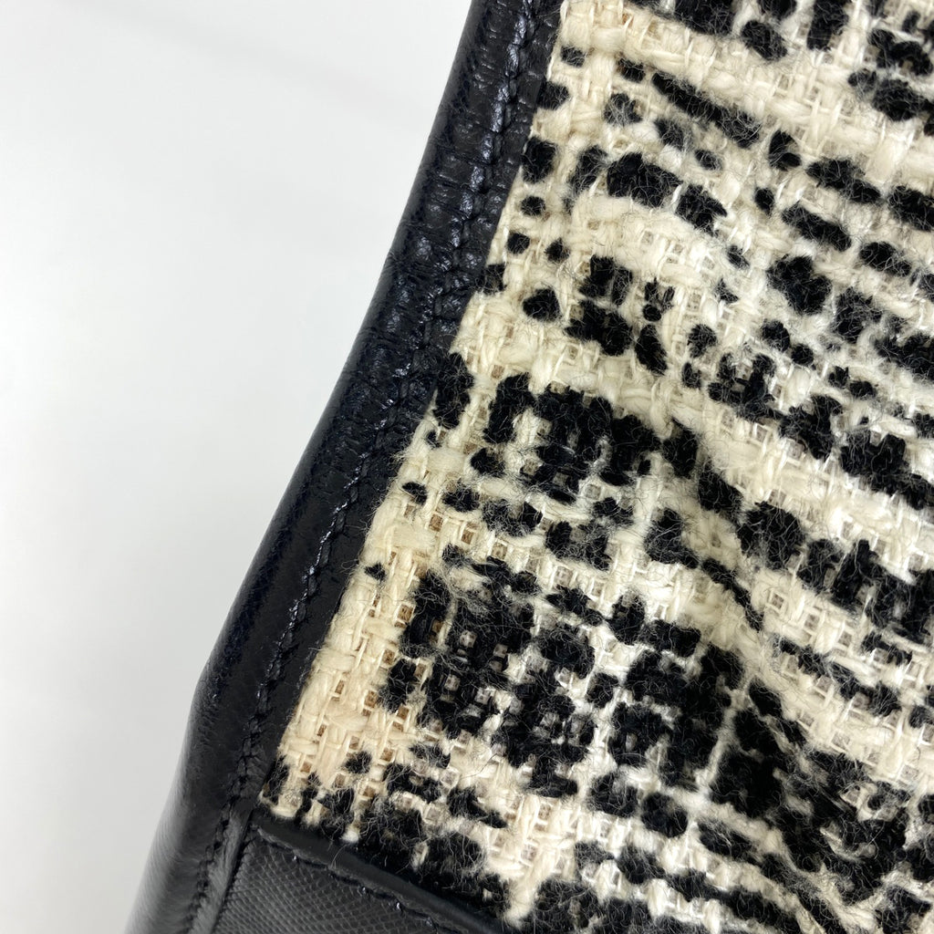 プラダ ロゴ ハンドバッグ ツイード トートバッグ ハンドバッグ サフィアーノレザー ネロ(ブラック) ホワイト レディース 【中古】brbag