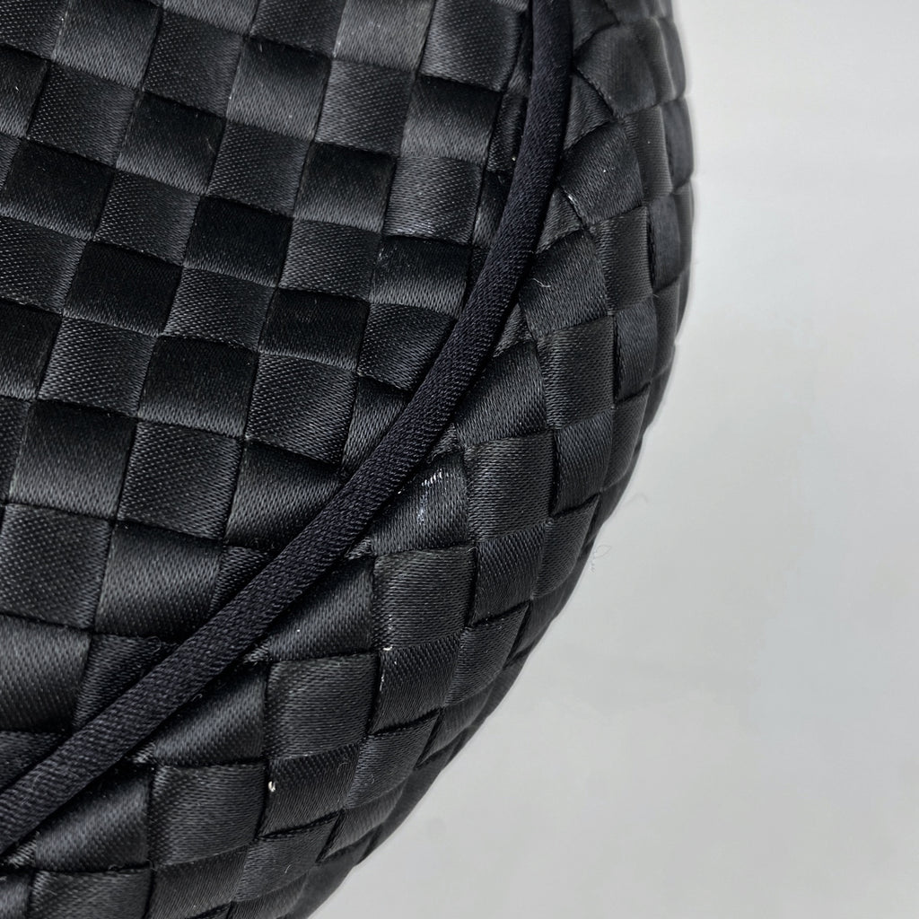 ボッテガヴェネタ イントレチャート ショルダーバッグ 斜め掛け ショルダーバッグ サテン ブラック レディース 【中古】brbag