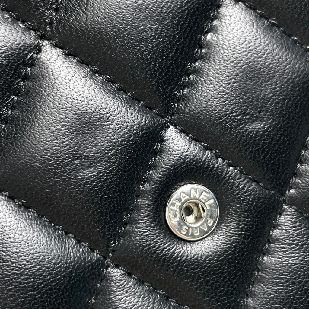 シャネル ココマーク 三つ折り 財布 マトラッセ クラシック スモール フラップ ウォレット 三つ折り財布 レザー ブラック レディース ブランドバッグ・小物 【中古】brbag