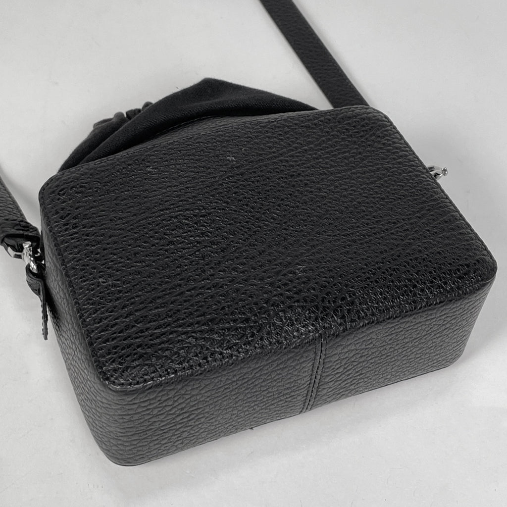 メゾン マルジェラ 5AC カメラ バッグ ミディアム 斜め掛け ショルダーバッグ レザー ブラック SB1WG0018 レディース 【中古】brbag